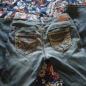 Maurices jeans